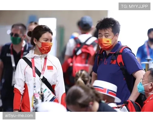 庞伟训练完回家连筷子都拿不稳，老婆说他比明星还难约